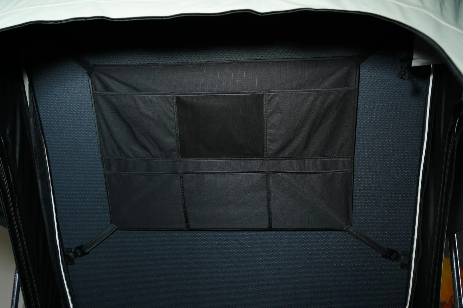 UppTäcka S Hardcover Dachzelt - Black Diamond